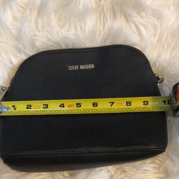 Crossbody - Picture 7 of 8